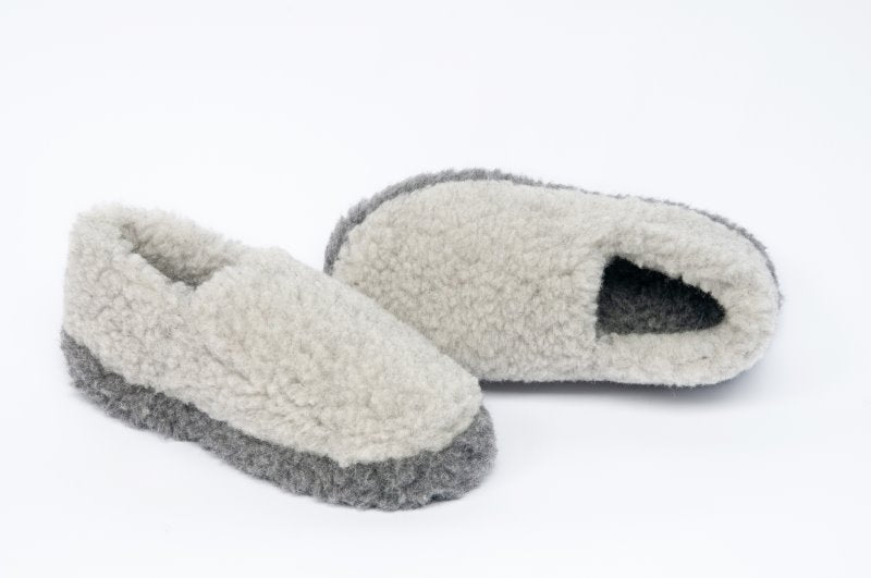 Wool slippers size size 43/44