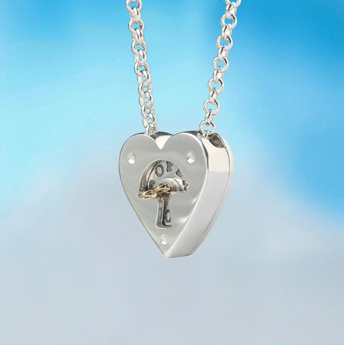 Key to my heart pendant