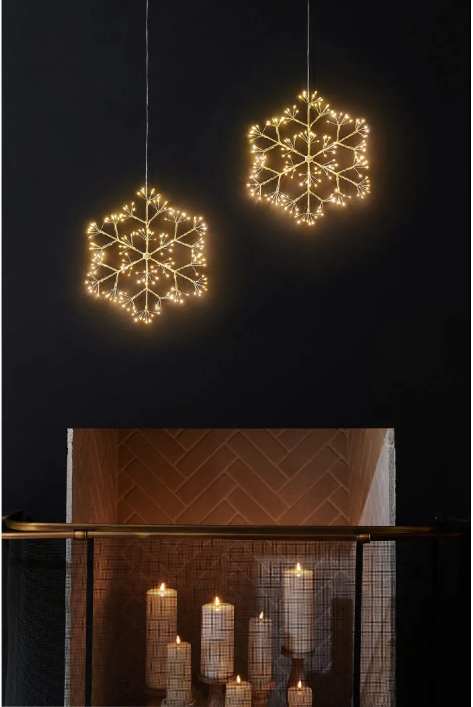 Hanging snowflake champagne