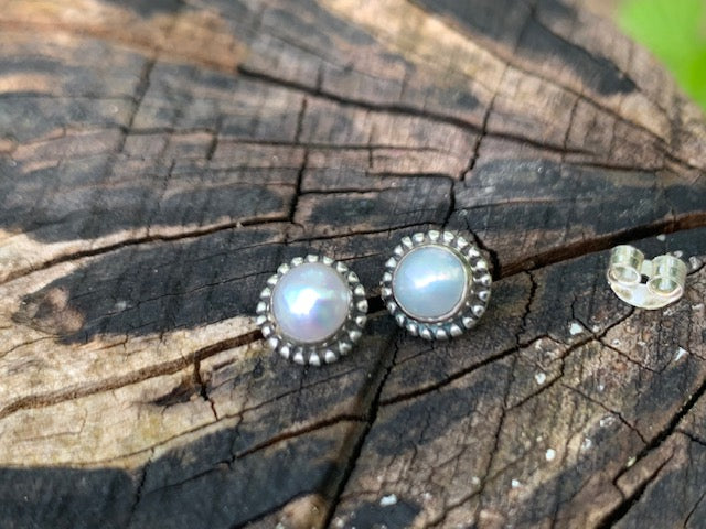 Silver Studs -Pearl