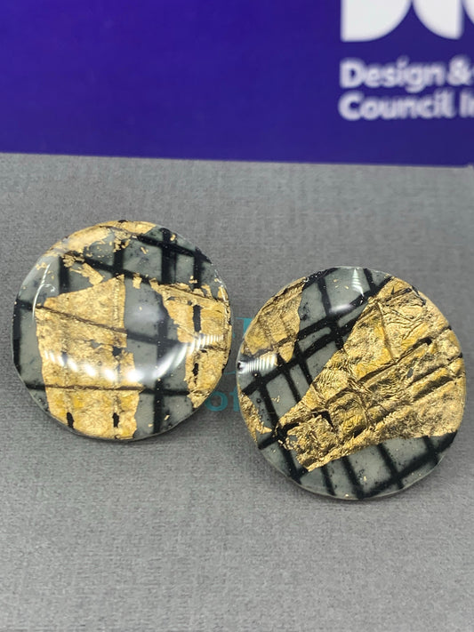 Ró sgraffito earrings in gold/black