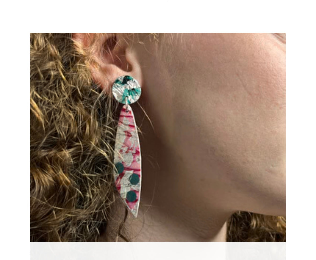 Moondrifter sgraffito textile earrings in silver/pink/jade