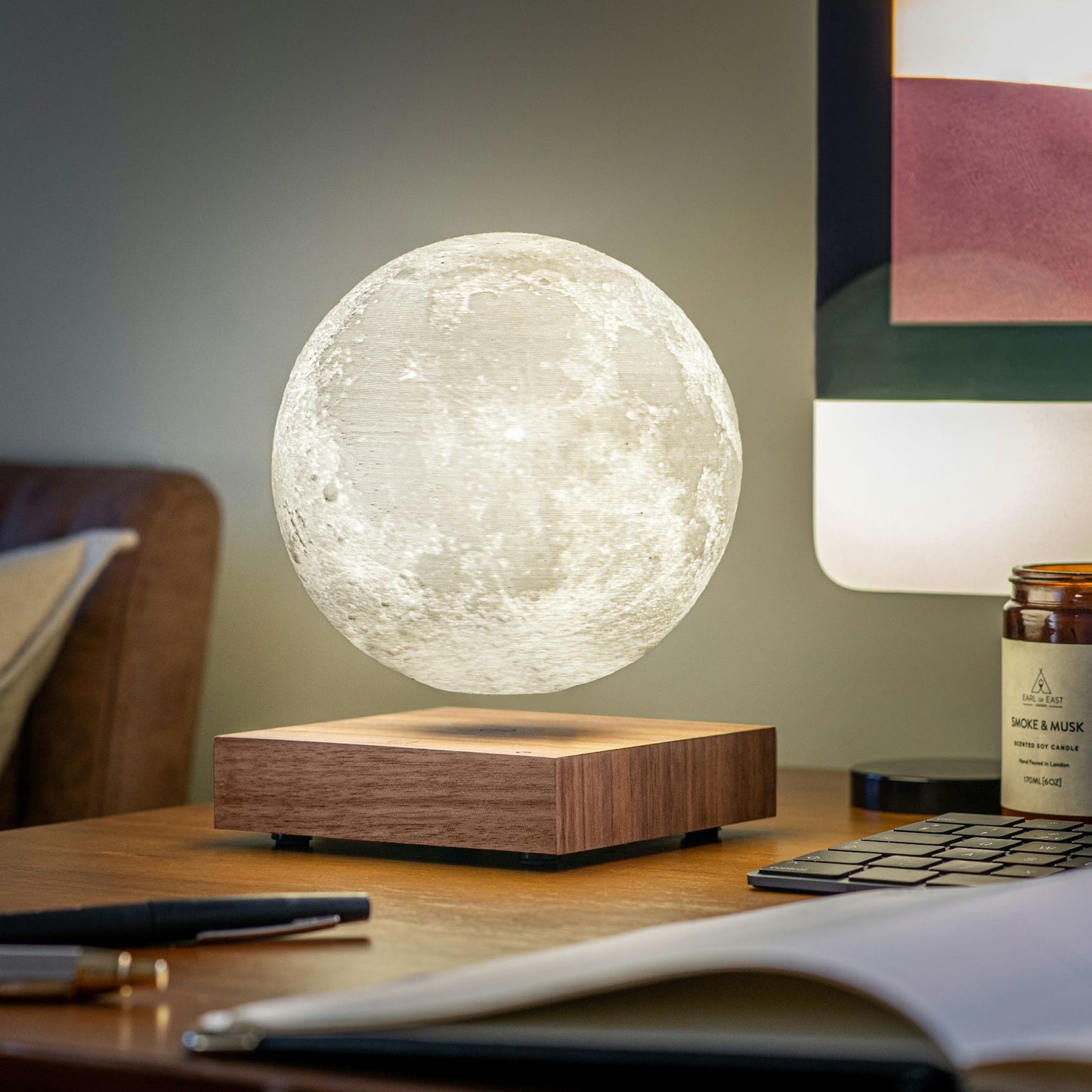 Levitating moon lamp- Display model slightly imperfect